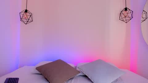 Snapshot of dasha_b chatting on 09-18-25, 07:49 Dasha online show from 09-18-25, 07:49