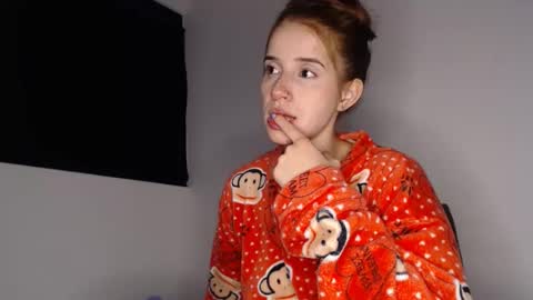 Dafne online show from 06-10-26, 02:45