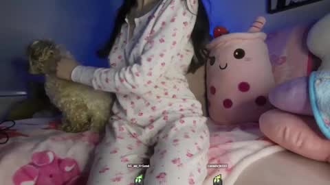 Snapshot of datekiara chatting on 02-11-25, 06:40 Kiara online show from 02-11-25, 06:40