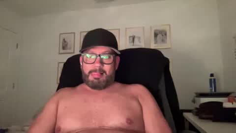 Snapshot of datguy127 chatting on 03-17-26, 03:44 Datguy127 online show from 03-17-26, 03:44
