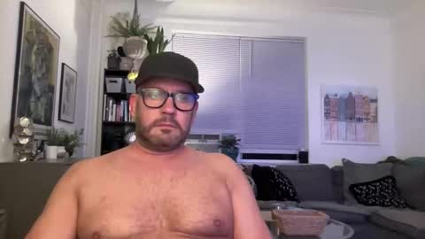 Snapshot of datguy127 chatting on 03-27-26, 01:11 Datguy127 online show from 03-27-26, 01:11