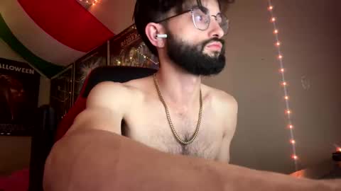 Snapshot of dathungitalian chatting on 09-12-25, 05:18 Tarantino online show from 09-12-25, 05:18