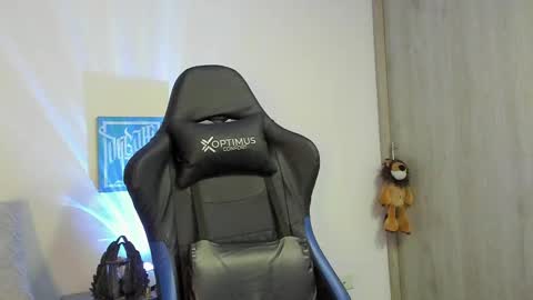 DAVE MAX online show from 10-07-25, 03:31