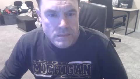 Snapshot of daved14u chatting on 11-24-25, 07:30 daved14u online show from 11-24-25, 07:30