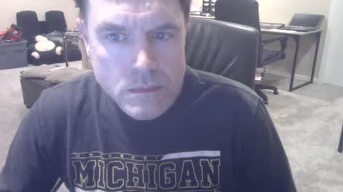 Snapshot of daved14u chatting on 03-23-26, 05:22 daved14u online show from 03-23-26, 05:22