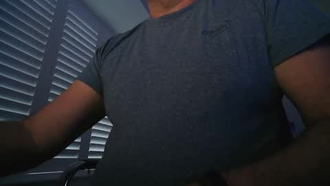 davesu12345 online show from 02-11-26, 07:35