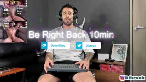 Snapshot of davevilboy chatting on 03-06-25, 01:03 Daves online show from 03-06-25, 01:03