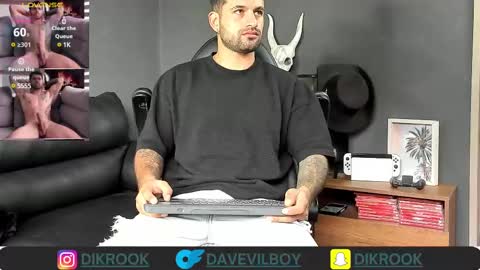 Snapshot of davevilboy chatting on 03-12-25, 12:15 Daves online show from 03-12-25, 12:15