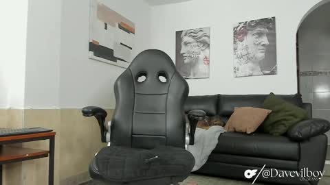 Snapshot of davevilboy chatting on 09-11-25, 12:05 Daves online show from 09-11-25, 12:05