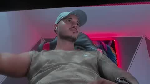 Snapshot of david__ox chatting on 10-02-25, 03:57 david__ox online show from 10-02-25, 03:57