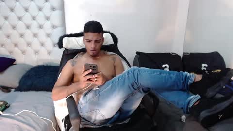 Snapshot of david_bandercock chatting on 01-06-25, 12:35 david_bandercock online show from 01-06-25, 12:35