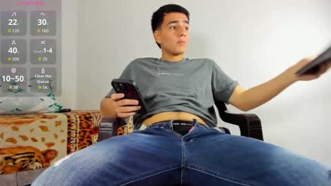 Snapshot of david_hot08 chatting on 02-25-26, 03:27 DAVID independent model online show from 02-25-26, 03:27