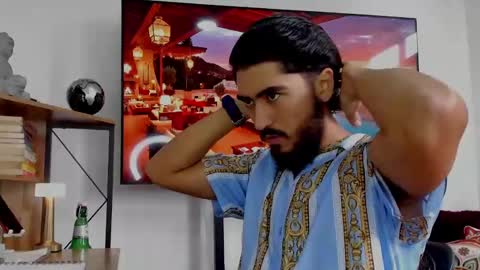 Snapshot of david_johnson372 chatting on 01-09-25, 03:44 Hey im David that loves to explore and speak their fantasies. Very open talktative and nice. Feel free to chat with me online show from 01-09-25, 03:44