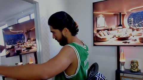 Snapshot of david_johnson372 chatting on 01-23-25, 12:30 Hey im David that loves to explore and speak their fantasies. Very open talktative and nice. Feel free to chat with me online show from 01-23-25, 12:30