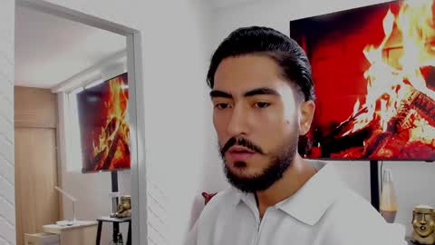 Snapshot of david_johnson372 chatting on 02-15-25, 01:05 Hey im David that loves to explore and speak their fantasies. Very open talktative and nice. Feel free to chat with me online show from 02-15-25, 01:05