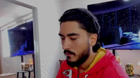 Snapshot of david_johnson372 chatting on 02-17-25, 02:37 Hey im David that loves to explore and speak their fantasies. Very open talktative and nice. Feel free to chat with me online show from 02-17-25, 02:37