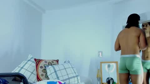 Snapshot of david_johnson372 chatting on 09-27-25, 10:09 Hey im David that loves to explore and speak their fantasies. Very open talktative and nice. Feel free to chat with me online show from 09-27-25, 10:09