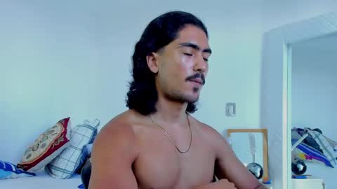 Snapshot of david_johnson372 chatting on 09-29-25, 01:27 Hey im David that loves to explore and speak their fantasies. Very open talktative and nice. Feel free to chat with me online show from 09-29-25, 01:27