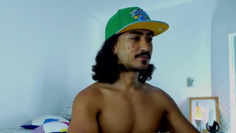 Snapshot of david_johnson372 chatting on 10-04-25, 01:03 Hey im David that loves to explore and speak their fantasies. Very open talktative and nice. Feel free to chat with me online show from 10-04-25, 01:03