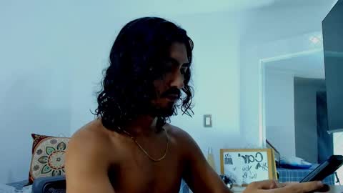 Snapshot of david_johnson372 chatting on 11-11-25, 09:53 Hey im David that loves to explore and speak their fantasies. Very open talktative and nice. Feel free to chat with me online show from 11-11-25, 09:53