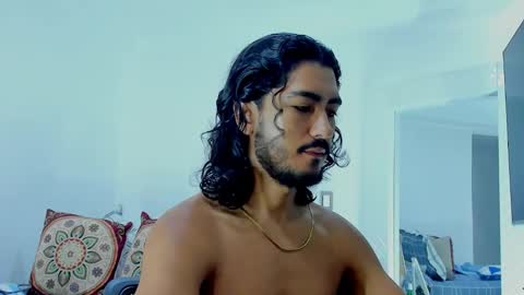 Snapshot of david_johnson372 chatting on 11-15-25, 09:50 Hey im David that loves to explore and speak their fantasies. Very open talktative and nice. Feel free to chat with me online show from 11-15-25, 09:50