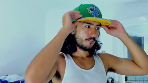 Snapshot of david_johnson372 chatting on 11-23-25, 02:00 Hey im David that loves to explore and speak their fantasies. Very open talktative and nice. Feel free to chat with me online show from 11-23-25, 02:00