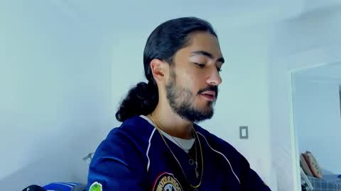 Snapshot of david_johnson372 chatting on 11-30-25, 11:09 Hey im David that loves to explore and speak their fantasies. Very open talktative and nice. Feel free to chat with me online show from 11-30-25, 11:09