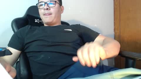 Snapshot of david_smit_ chatting on 12-22-25, 06:27 david smit online show from 12-22-25, 06:27