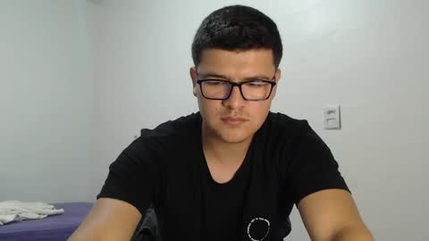 Snapshot of david_smit_ chatting on 04-30-26, 01:12 david smit online show from 04-30-26, 01:12