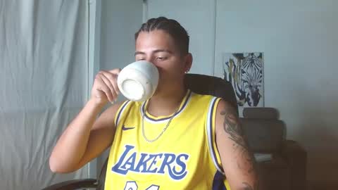 Snapshot of davidbless chatting on 03-01-25, 11:37 David Bless online show from 03-01-25, 11:37