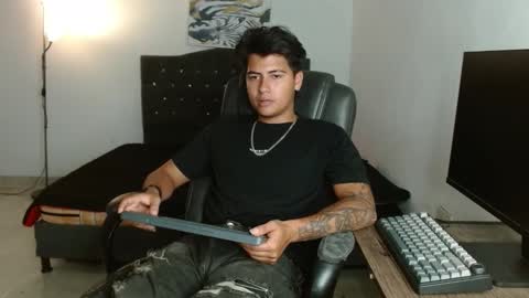 Snapshot of davidbless chatting on 02-19-26, 01:01 David Bless online show from 02-19-26, 01:01