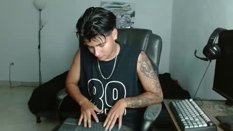 Snapshot of davidbless chatting on 03-11-26, 01:22 David Bless online show from 03-11-26, 01:22