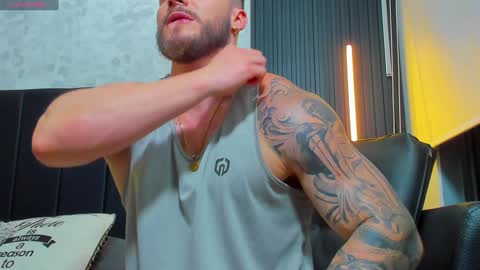 Snapshot of davidd_blake chatting on 12-13-24, 05:05 David Blakee online show from 12-13-24, 05:05