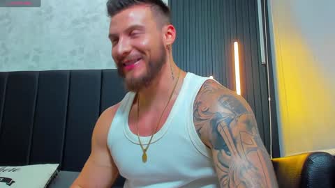 Snapshot of davidd_blake chatting on 12-19-24, 05:29 David Blakee online show from 12-19-24, 05:29