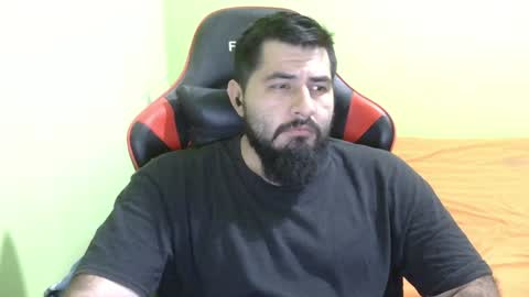 Snapshot of daviddelz chatting on 02-03-25, 04:14 David online show from 02-03-25, 04:14