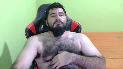 Snapshot of daviddelz chatting on 02-05-25, 08:54 David online show from 02-05-25, 08:54