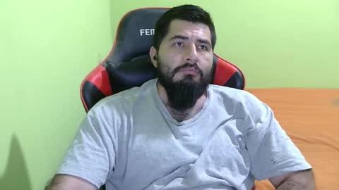 Snapshot of daviddelz chatting on 02-11-25, 08:37 David online show from 02-11-25, 08:37