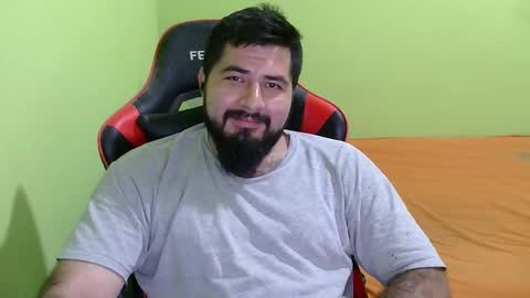 Snapshot of daviddelz chatting on 02-14-25, 05:09 David online show from 02-14-25, 05:09