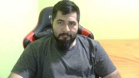 Snapshot of daviddelz chatting on 03-10-25, 06:49 David online show from 03-10-25, 06:49