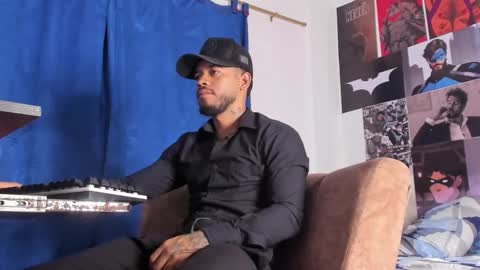 Snapshot of davide_daniels chatting on 12-15-25, 10:58 Davide online show from 12-15-25, 10:58