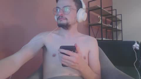 Snapshot of davidfoxfr chatting on 11-03-25, 12:39 davidfoxfr online show from 11-03-25, 12:39