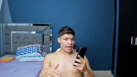 Snapshot of davidro030 chatting on 10-10-25, 01:15 davidro030 online show from 10-10-25, 01:15