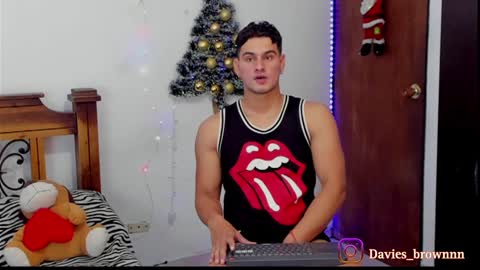 Snapshot of davies_brown chatting on 12-04-24, 07:23 Davies brown    schedule 12pm to 5pm col time online show from 12-04-24, 07:23