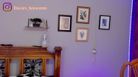 Snapshot of davies_brown chatting on 02-01-25, 12:40 Davies brown    schedule 12pm to 5pm col time online show from 02-01-25, 12:40