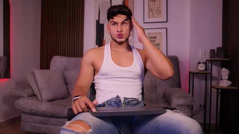 Snapshot of davies_brown chatting on 10-11-25, 08:29 Davies brown    schedule 12pm to 5pm col time online show from 10-11-25, 08:29