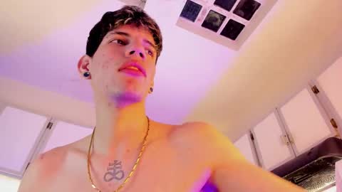 daviid_huge online show from 11-28-25, 07:44