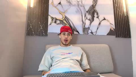 Snapshot of davin_01 chatting on 12-15-25, 12:09 DAVID online show from 12-15-25, 12:09