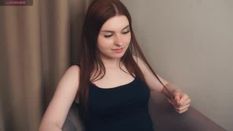 Snapshot of davinagreengo chatting on 05-11-26, 10:18 Louise online show from 05-11-26, 10:18