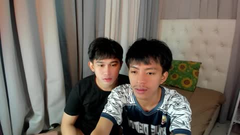 Snapshot of davincihugecock chatting on 02-05-26, 05:06 daniel online show from 02-05-26, 05:06