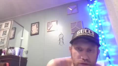 Snapshot of davoswayvo1 chatting on 11-19-25, 08:03 davoswayvo1 online show from 11-19-25, 08:03